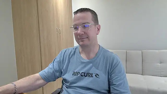 Snapshot of BrettJ81 chatting on 2, 3, 2026 BrettJ81 online show from 2, 3, 2026