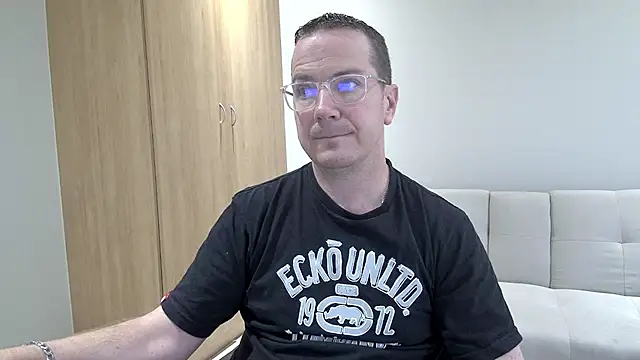 Snapshot of BrettJ81 chatting on 7, 3, 2026 BrettJ81 online show from 7, 3, 2026