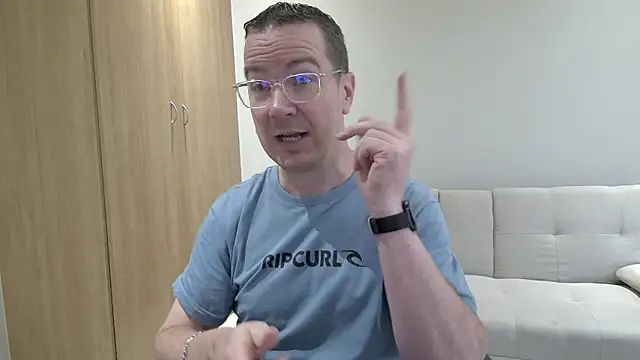 Snapshot of BrettJ81 chatting on 16, 3, 2026 BrettJ81 online show from 16, 3, 2026