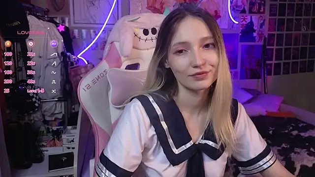 Evie Ro online show from 12, 3, 2025