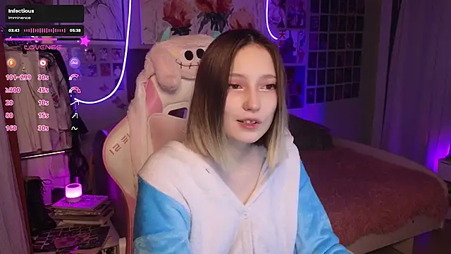 Evie Ro online show from 24, 9, 2025