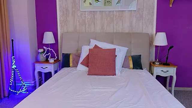 BrianaJoy online show from 9, 2, 2026