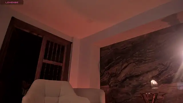 Snapshot of AmyArmstrong chatting on 1, 2, 2025 AmyArmstrong online show from 1, 2, 2025