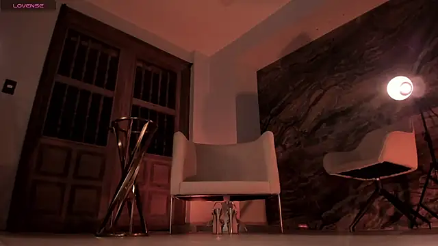 Snapshot of AmyArmstrong chatting on 1, 2, 2025 AmyArmstrong online show from 1, 2, 2025