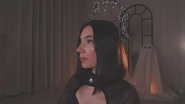 Snapshot of AmyArmstrong chatting on 11, 10, 2025 AmyArmstrong online show from 11, 10, 2025