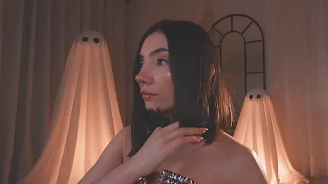 Snapshot of AmyArmstrong chatting on 14, 10, 2025 AmyArmstrong online show from 14, 10, 2025