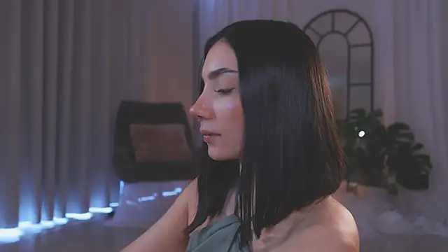 Snapshot of AmyArmstrong chatting on 10, 11, 2025 AmyArmstrong online show from 10, 11, 2025