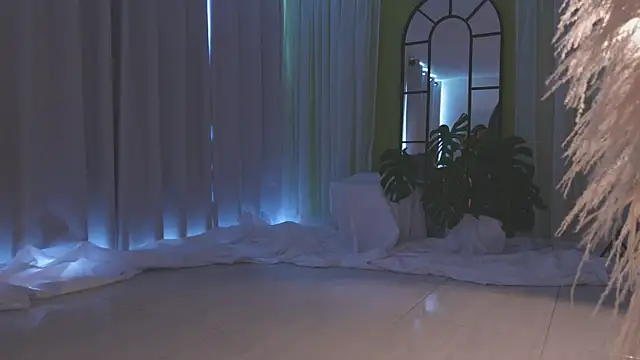 Snapshot of AmyArmstrong chatting on 4, 12, 2025 AmyArmstrong online show from 4, 12, 2025