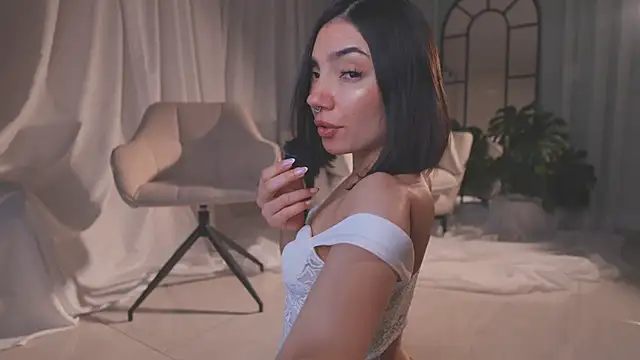 Snapshot of AmyArmstrong chatting on 4, 2, 2026 AmyArmstrong online show from 4, 2, 2026