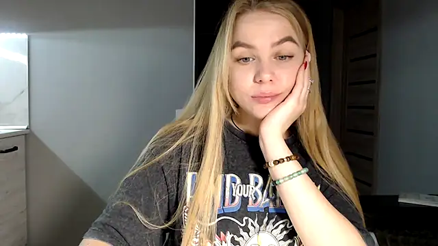 Snapshot of Sunbeam_ chatting on 9, 12, 2024 Sunbeam online show from 9, 12, 2024