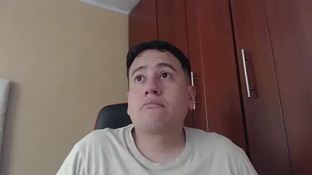 Snapshot of oliver_price1 chatting on 13, 3, 2025 oliver price1 online show from 13, 3, 2025