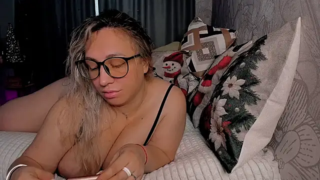 CumOnMy Tits online show from 4, 12, 2025