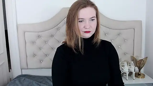 Snapshot of LaraDream chatting on 19, 12, 2024 LaraDream online show from 19, 12, 2024