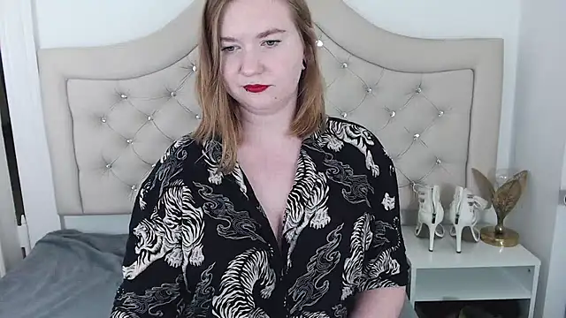 Snapshot of LaraDream chatting on 28, 12, 2024 LaraDream online show from 28, 12, 2024