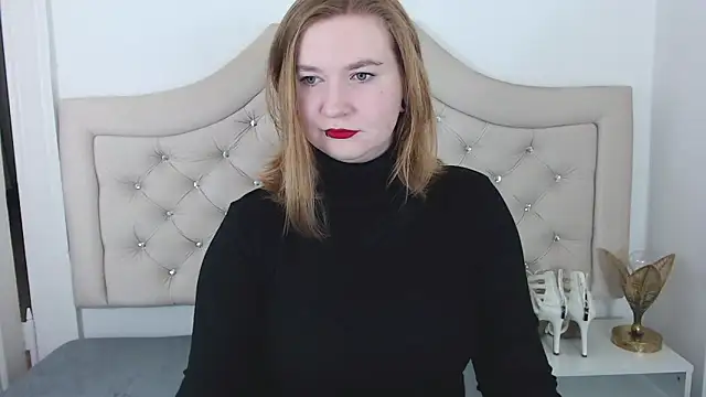 Snapshot of LaraDream chatting on 30, 12, 2024 LaraDream online show from 30, 12, 2024