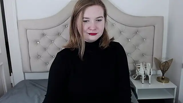 Snapshot of LaraDream chatting on 30, 12, 2024 LaraDream online show from 30, 12, 2024