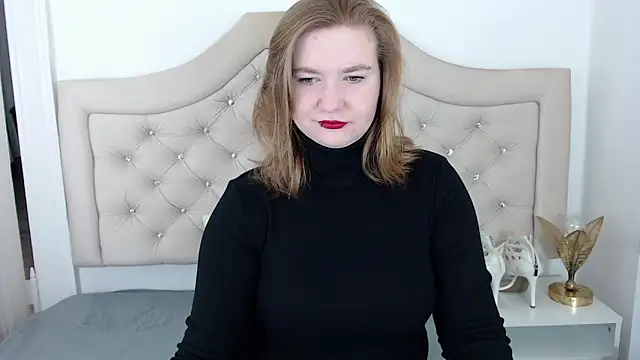 Snapshot of LaraDream chatting on 2, 1, 2025 LaraDream online show from 2, 1, 2025