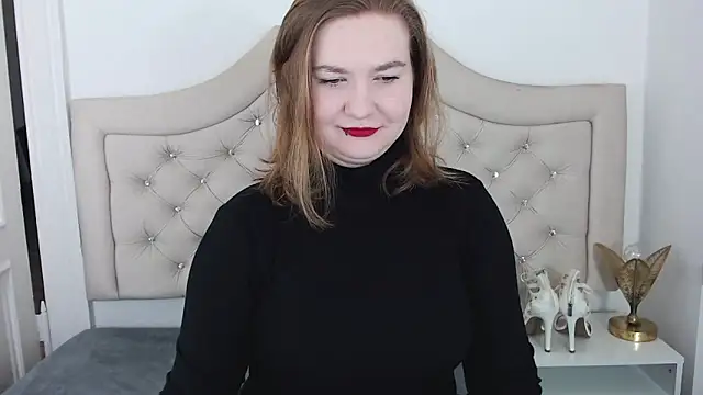 Snapshot of LaraDream chatting on 7, 1, 2025 LaraDream online show from 7, 1, 2025