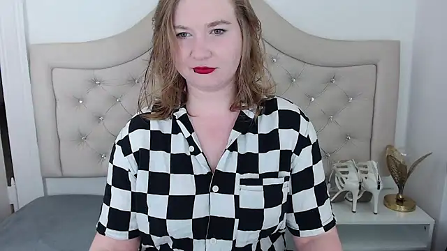 Snapshot of LaraDream chatting on 31, 1, 2025 LaraDream online show from 31, 1, 2025