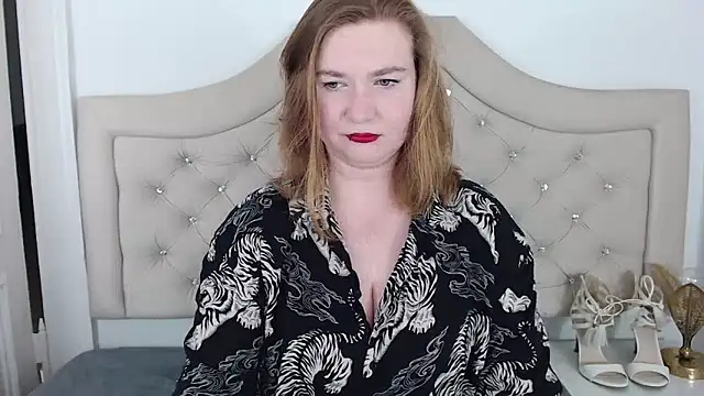 Snapshot of LaraDream chatting on 6, 2, 2025 LaraDream online show from 6, 2, 2025