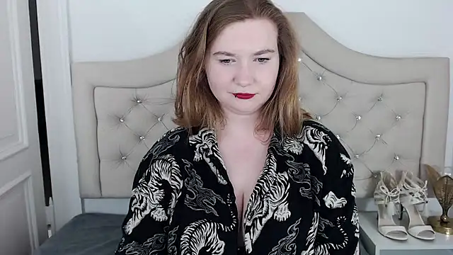 Snapshot of LaraDream chatting on 6, 2, 2025 LaraDream online show from 6, 2, 2025