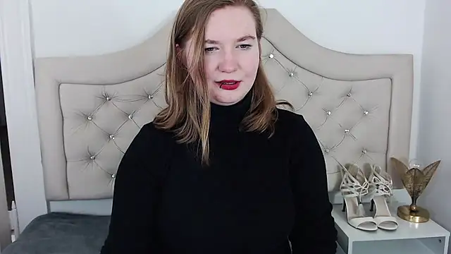 Snapshot of LaraDream chatting on 9, 2, 2025 LaraDream online show from 9, 2, 2025