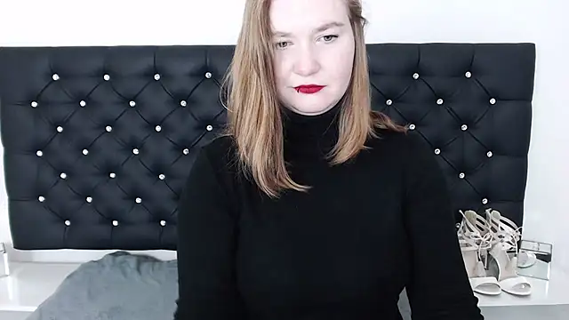 Snapshot of LaraDream chatting on 11, 2, 2025 LaraDream online show from 11, 2, 2025