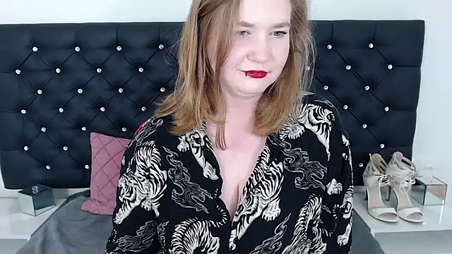 Snapshot of LaraDream chatting on 14, 2, 2025 LaraDream online show from 14, 2, 2025