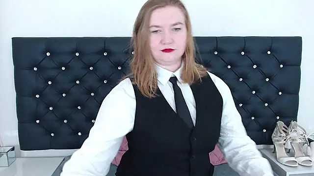 Snapshot of LaraDream chatting on 7, 3, 2025 LaraDream online show from 7, 3, 2025