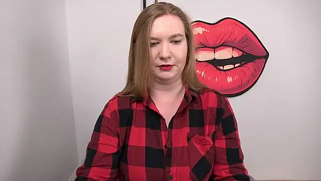 Snapshot of LaraDream chatting on 2, 10, 2025 LaraDream online show from 2, 10, 2025