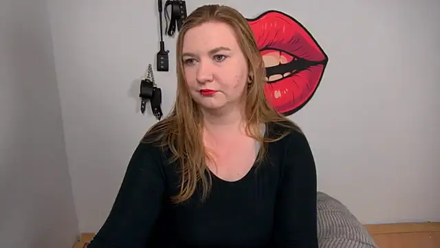 Snapshot of LaraDream chatting on 21, 10, 2025 LaraDream online show from 21, 10, 2025