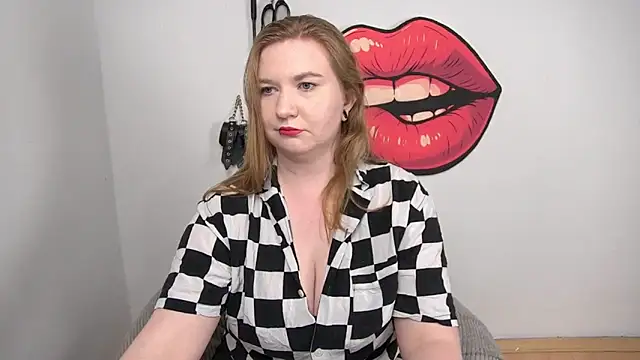 LaraDream online show from 5, 11, 2025