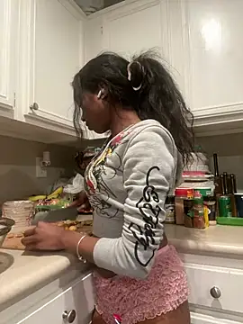 Snapshot of mismialove chatting on 16, 4, 2026 mismialove online show from 16, 4, 2026