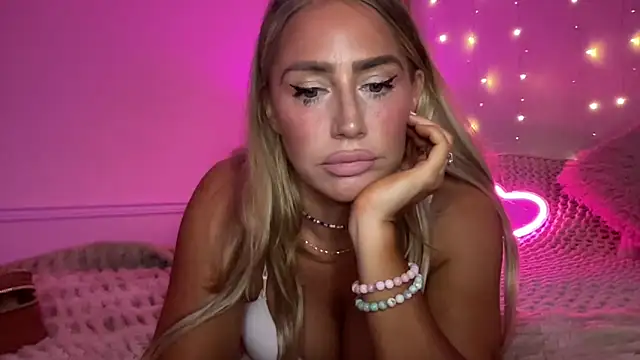 Fitnessbabe69 online show from 26, 11, 2025